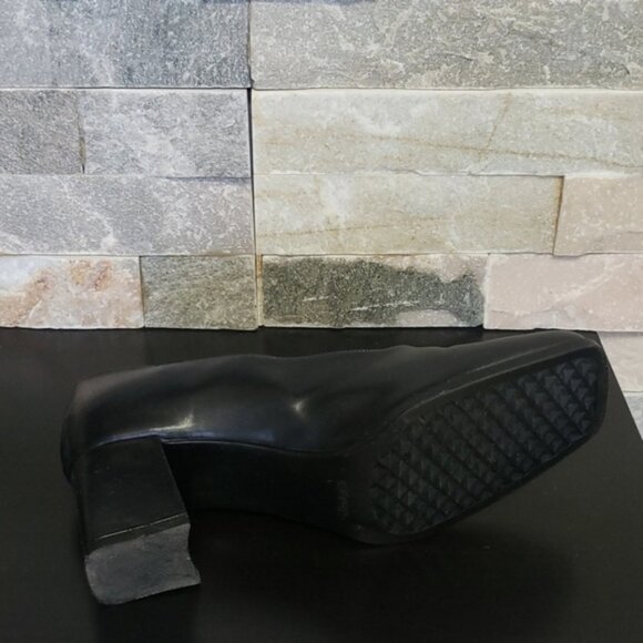 Pierre Dumas Edicta Pump - Picture 6 of 6